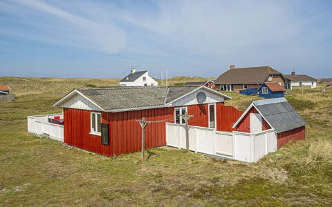 Hansen - 75M from the Sea: Legna, Tetto, Architettura, Casa, Casa, Villetta, Raccordo, Latifoglie, Pendenza, Estate