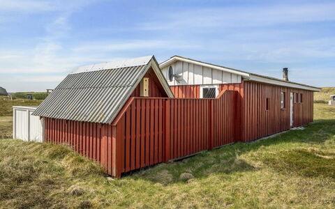 Hansen - 75M from the Sea: Legna, Tetto, Architettura, Casa, Casa, Villetta, Raccordo, Latifoglie, Pendenza, Estate