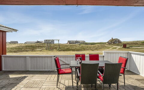 Hansen - 75M from the Sea: Legna, Tetto, Architettura, Casa, Casa, Villetta, Raccordo, Latifoglie, Pendenza, Estate