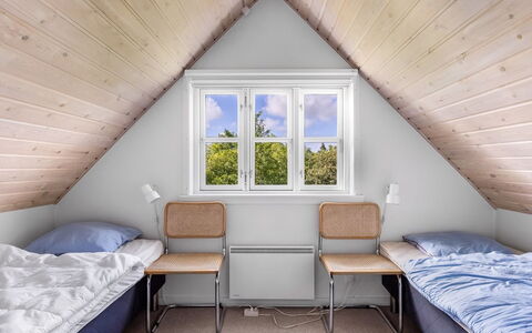 Thorben - 3.5Km from the Sea: Legna, Camera Da Letto, Interior Design, Letto, Soffitto, Pavimento, Mobilia, Casa, Camera, Bedding