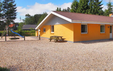 Billing - 11Km from the Sea: Casa, Tetto, Casa, Zona Residenziale, Villetta, Estate, Shade, Cortile, Agriturismo, Driveway