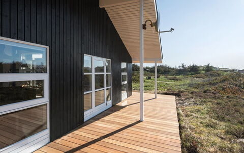 Janni - 250M from the Sea: Tetto, Casa, Casa, Villetta, Raccordo, Estate, Driveway, Edifici Giardino, Cortile, Capannone