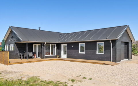 Alvhild - from the Sea: Legna, Tetto, Architettura, Casa, Casa, Villetta, Raccordo, Latifoglie, Pendenza, Estate