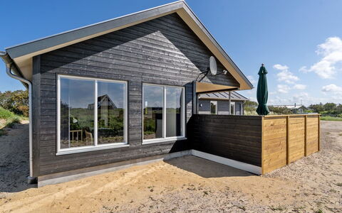 Alvhild - from the Sea: Casa, Villetta, Portico, Latifoglie, Raccordo, Deck, Shade, Plank, Estate, Edifici Giardino