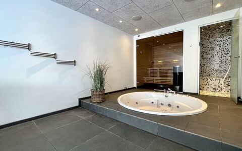 Ancel - 1.7Km from the Sea: Piscina, Mobili Da Esterno, Mobilia, Ricorrere, Flagstone, Eco Hotel, Shade, Sedia, Tempo Libero, Estate