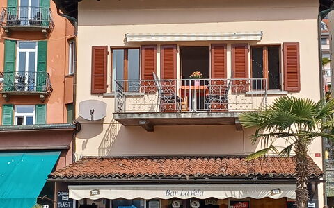 Vela da Reto: Costruzione, Finestra, Proprietà, Pianta, Porta, Architettura, Legna, Quartiere, Casa