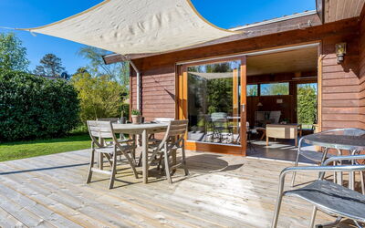 Alvia - 200M from the Sea