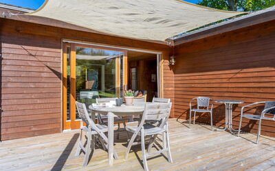 Alvia - 200M from the Sea