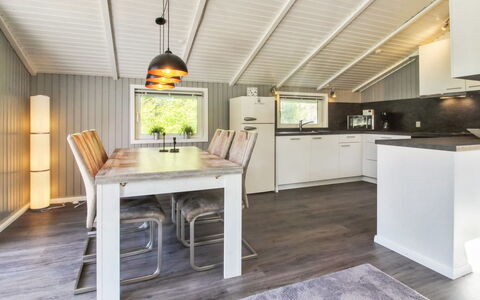 Cajsa - 1.5Km from the Sea: Tetto, Casa, Casa, Villetta, Porta, Raccordo, Deck, Portico, Plank, Latifoglie