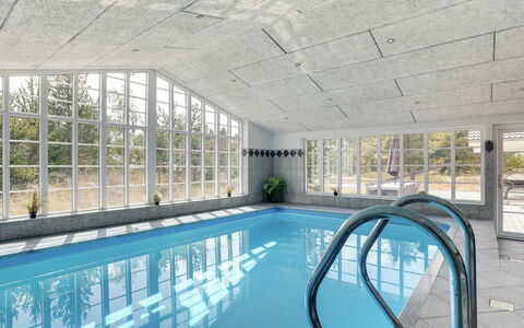 Nana - 4Km from the Sea: Soffitto, Ricorrere, Piscina, Illuminazione Diurna, Design, Hotel, Eco Hotel