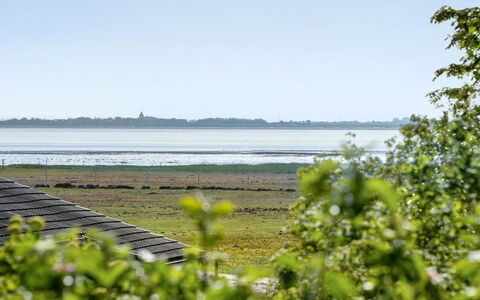 Iiro - 2.5Km from the Sea: Cielo, Blu, Acqua, Risorse Idriche, Corpo D'Acqua, Paesaggio Naturale, Orizzonte, Ecoregione, Costiera E Morfologie Oceanic, Banca