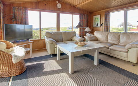 Ami - 200M from the Sea: Legna, Casa, Portico, Deck, Latifoglie, Tetto, Color Legno, Pavimento In Legno, Eco Hotel