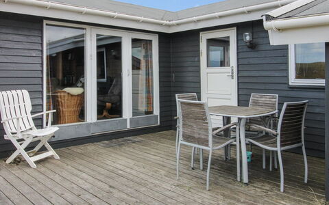 Ami - 200M from the Sea: Legna, Casa, Portico, Deck, Latifoglie, Tetto, Color Legno, Pavimento In Legno, Eco Hotel