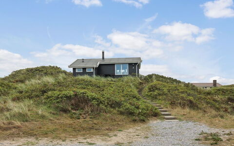 Ami - 200M from the Sea: Legna, Casa, Portico, Deck, Latifoglie, Tetto, Color Legno, Pavimento In Legno, Eco Hotel