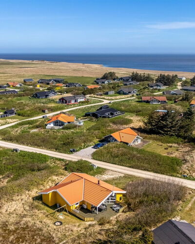 Midja - 800M from the Sea