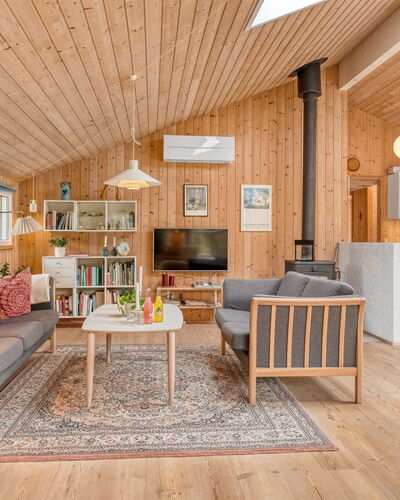 Heggi - 900M from the Sea