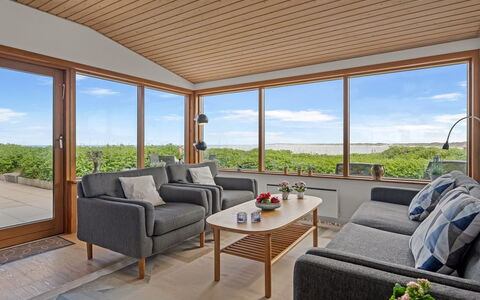 Legolas - 50M from the Sea: Mobilia, Interior Design, Pavimentazione, Legna, Divano, Soffitto, Pavimento, Soggiorno, Camera, Casa