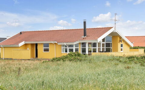 Ritte - 200M from the Sea: Legna, Casa, Portico, Deck, Latifoglie, Tetto, Color Legno, Pavimento In Legno, Eco Hotel