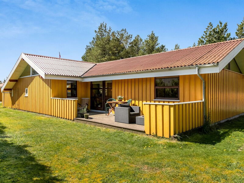 Vetle - 2.8Km from the Sea