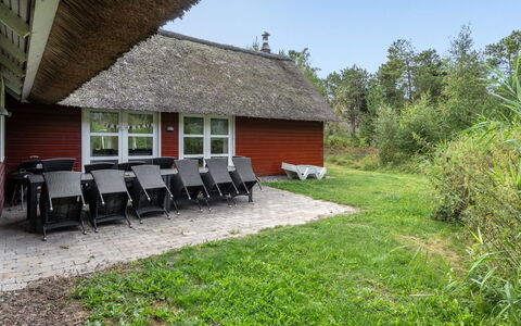Jenna - 1.4Km from the Sea: Erba, Casa, Tetto, Casa, Villetta, Arbusto, Lotto, Area Rurale, Agriturismo, Groundcover