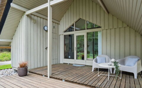 Aghwith - 1.2Km from the Sea: Zona Residenziale, Tetto, Sobborgo, Driveway, Estate, Camino