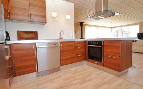 Ernbiorn - from the Sea: Pavimentazione, Cabinetry, Mobilia, Pavimento, Controsoffitto, Interior Design, Pavimento In Legno, Legna, Cassetto, Cucina