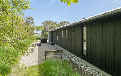 Fidelia - 800M from the Sea