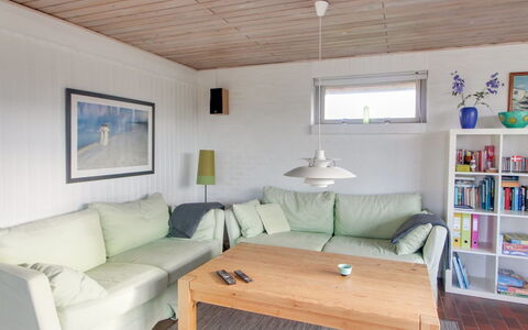 Ågot - 75M from the Sea: Legna, Casa, Portico, Deck, Latifoglie, Tetto, Color Legno, Pavimento In Legno, Eco Hotel