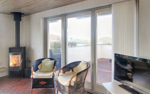 Ågot - 75M from the Sea: Legna, Casa, Portico, Deck, Latifoglie, Tetto, Color Legno, Pavimento In Legno, Eco Hotel