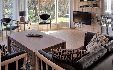 Augusta - 700M from the Sea: Zona Residenziale, Tetto, Sobborgo, Driveway, Estate, Camino