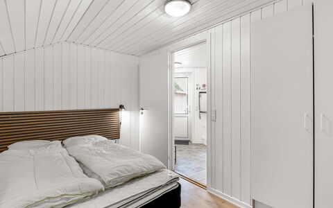 Sylvi - 1.7Km from the Sea: Legna, Soffitto, Interior Design, Pavimentazione, Pavimento, Camera Da Letto, Letto, Camera, Appartamento, Pavimento In Legno