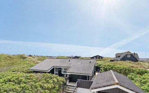 Fenneke - 50M from the Sea: Casa, Casa, Porta, Tetto, Villetta, Estate, Giardino, Shade, Raccordo, Cortile
