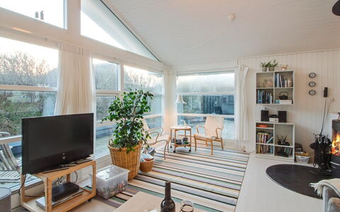 Fenneke - 50M from the Sea: Casa, Casa, Porta, Tetto, Villetta, Estate, Giardino, Shade, Raccordo, Cortile