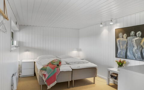 Athina - 200M from the Sea: Interior Design, Soffitto, Pavimentazione, Pavimento, Mobilia, Illuminazione, Lampada, Camera Da Letto, Camera, Letto