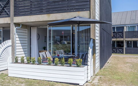 Jano - 100M from the Sea: Casa, Raccordo, Materiale Composito, Porta, Shade, Portico, Mobili Da Esterno, Deck, Villetta, Sedia
