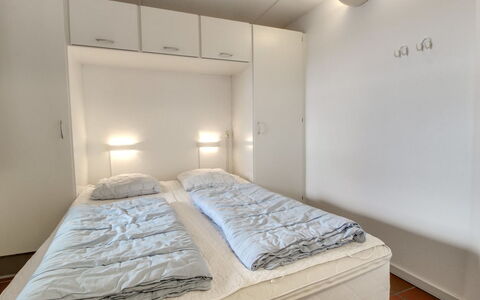 Halina - 100M from the Sea: Interior Design, Pavimento, Pavimentazione, Camera Da Letto, Letto, Mobilia, Soffitto, Camera, Lenzuolo, Bedding