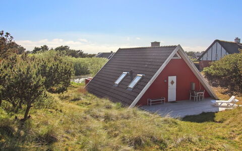 Piotr - 800M from the Sea: Architettura, Tetto, Casa, Materiale Composito, Illuminazione Diurna, Raccordo, Driveway
