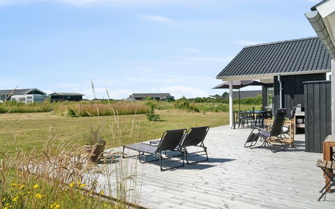 Annerose - 550M from the Sea: Casa, Tetto, Casa, Villetta, Estate, Porta, Portico, Raccordo, Agriturismo, Shade