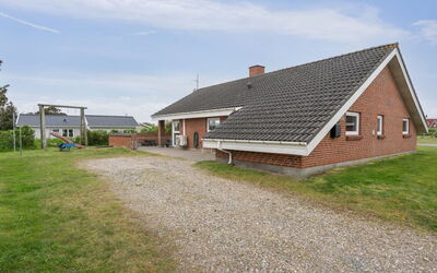 Mari - 400M from the Sea