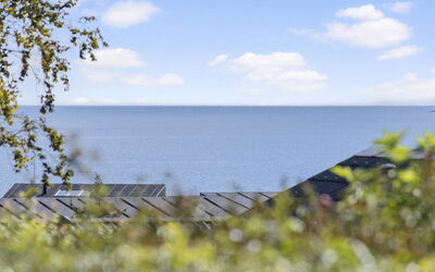 Sinika - 400M from the Sea