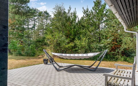 Barba - 2Km from the Sea: Mobili Da Esterno, Mobilia, Giardino, Shade, Sedia, Landscaping, Latifoglie, Design, Backyard, Lettino