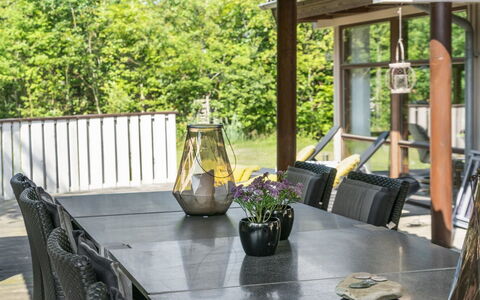 Leevi - 150M from the Sea: Mobilia, Legna, Sedia, Mobili Da Esterno, Tavolo, Tavolo Esterno, Cucina & Sala Da Pranzo Tavolo, Shade, Portico, Struttura Esterna