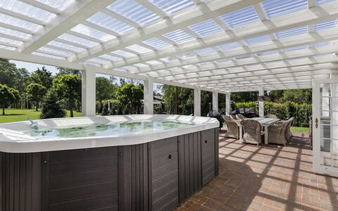 Titia - 1.2Km to the Fjord: Piscina, Catena Montuosa, Eco Hotel, Ricorrere, Estate, Valle, Villa, Landscaping, Resort Citta ', Backyard