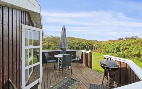 Larisa - 250M from the Sea: Legna, Casa, Mobilia, Color Legno, Latifoglie, Balcone, Sedia, Shade, Plank, Design