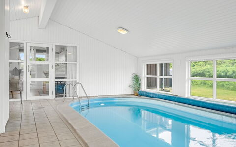Larisa - 250M from the Sea: Piscina, Materiale Composito, Ricorrere, Soffitto, Design, Shade, Cortile, Deck, Eco Hotel, Hotel