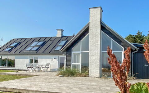 Alkmar - 75M from the Sea: Legna, Tetto, Architettura, Casa, Casa, Villetta, Raccordo, Latifoglie, Pendenza, Estate