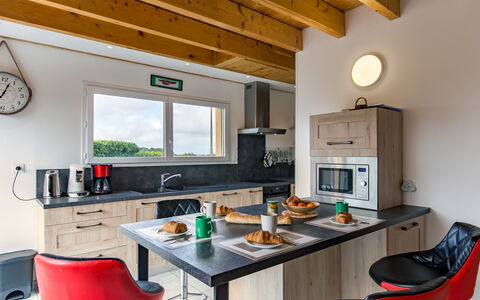 Ty Frouden: Mobilia, Cabinetry, Controsoffitto, Cucina, Legna, Illuminazione, Interior Design, Sedia, Tavolo, Cucina Stufa