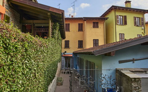La Tana del Pescatore: Pianta, Costruzione, Proprietà, Cielo, Finestra, Casa, Quartiere, Albero, Zona Residenziale