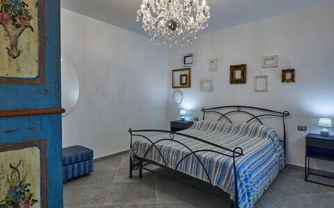 La Tana del Pescatore: Proprietà, Mobilia, Costruzione, Blu, Azzurro, Illuminazione, Comfort, Interior Design, Legna, Casa
