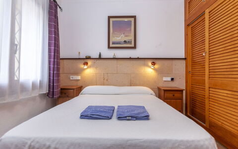El Raco: Legna, Interior Design, Letto, Mobilia, Pavimentazione, Pavimento, Soffitto, Camera Da Letto, Camera, Appartamento